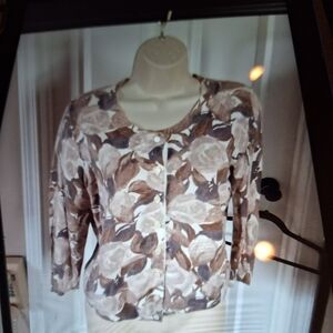 Banana Republic Cream and Brown Knit Sweater